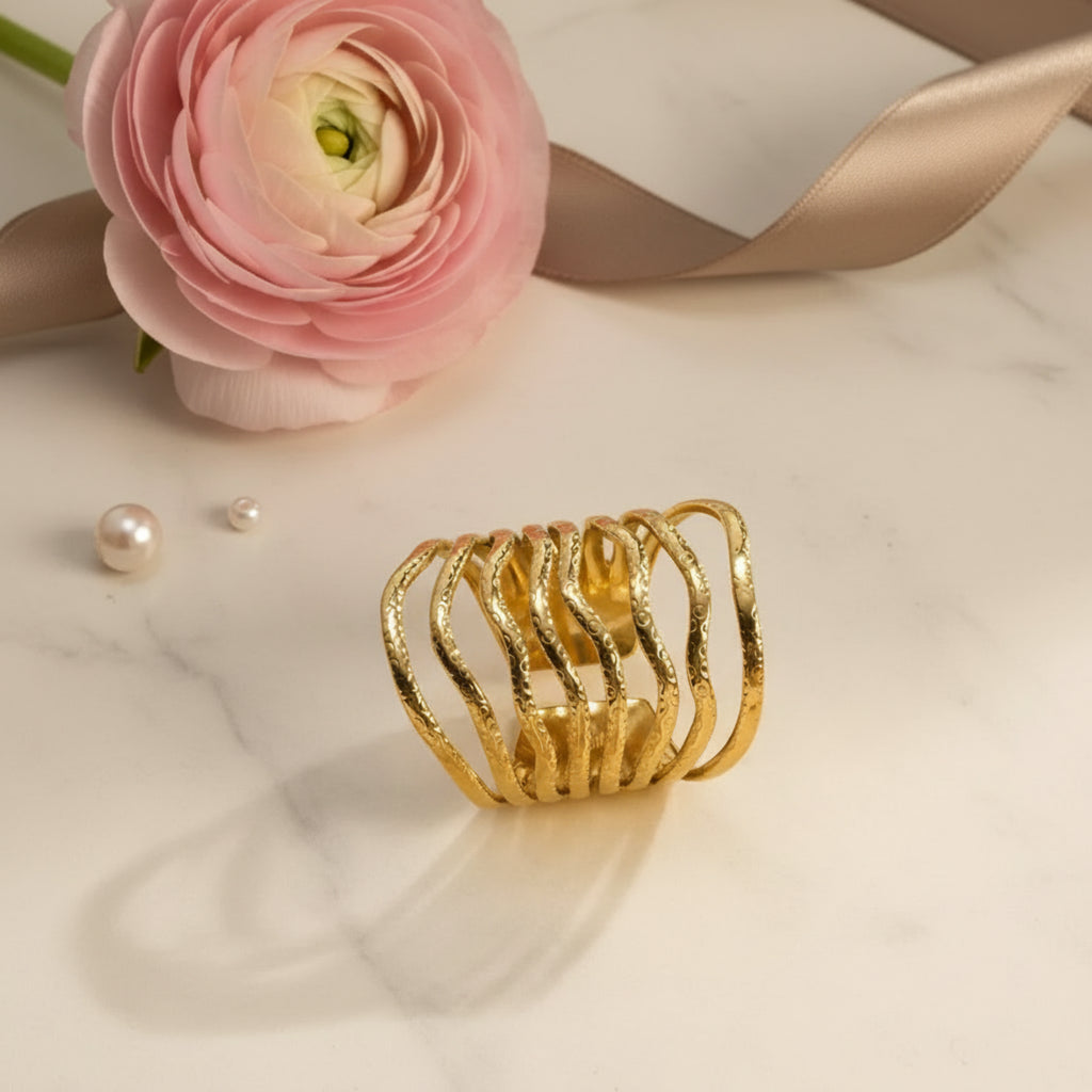 Bague Juliette dorée ajustable, multi-lignes ondulées texturées, acier inoxydable 10g
