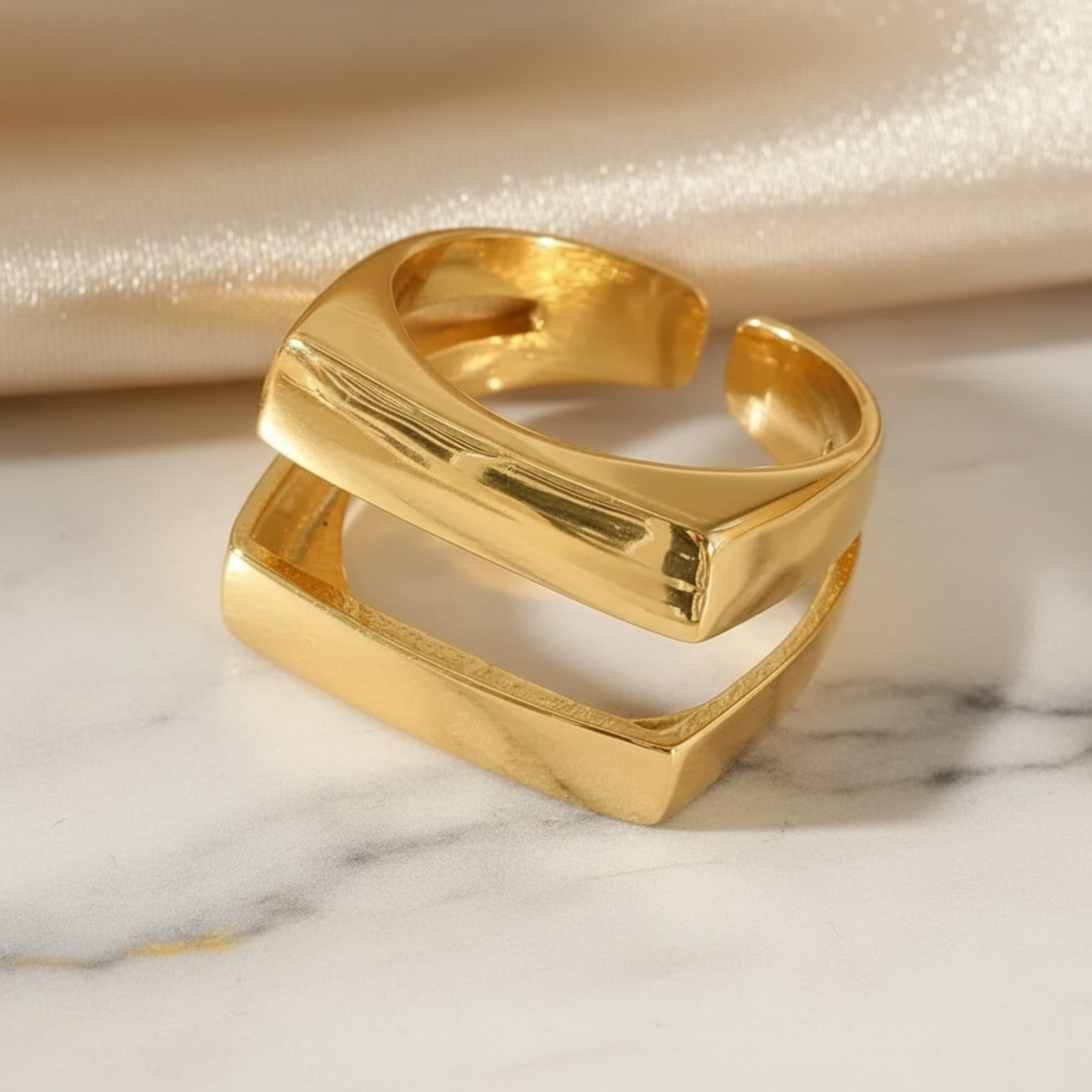 Bague Apolline - Bague dorée acier inoxydable double barre rectangulaire bombée
