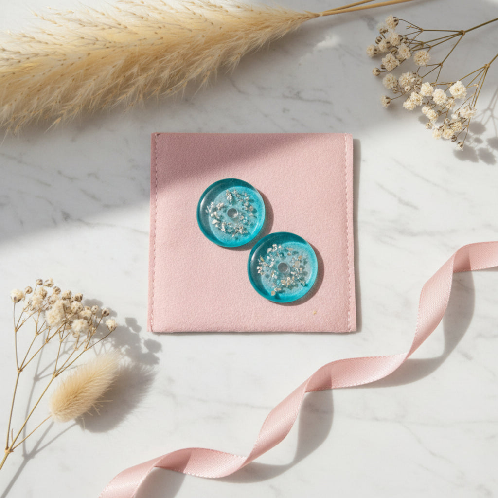 Pampilles Lagon en résine bleu avec pierres argentées rondes - Création artisanale ÔParis 2,7 cm
