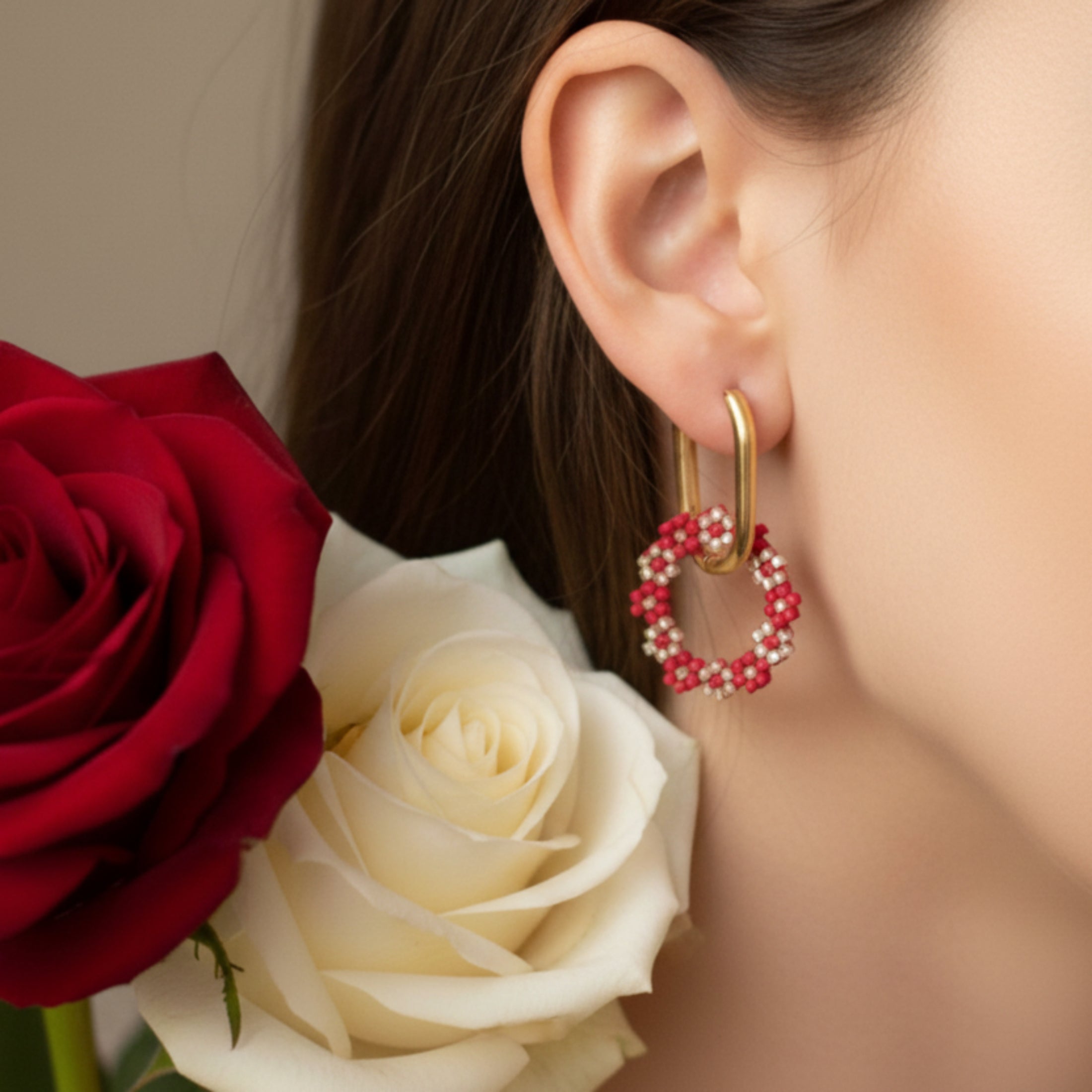 Pampilles Duo de Fleurs portées - Boucles d'oreilles tissage Miyuki bordeaux doré fait main ÔParis
