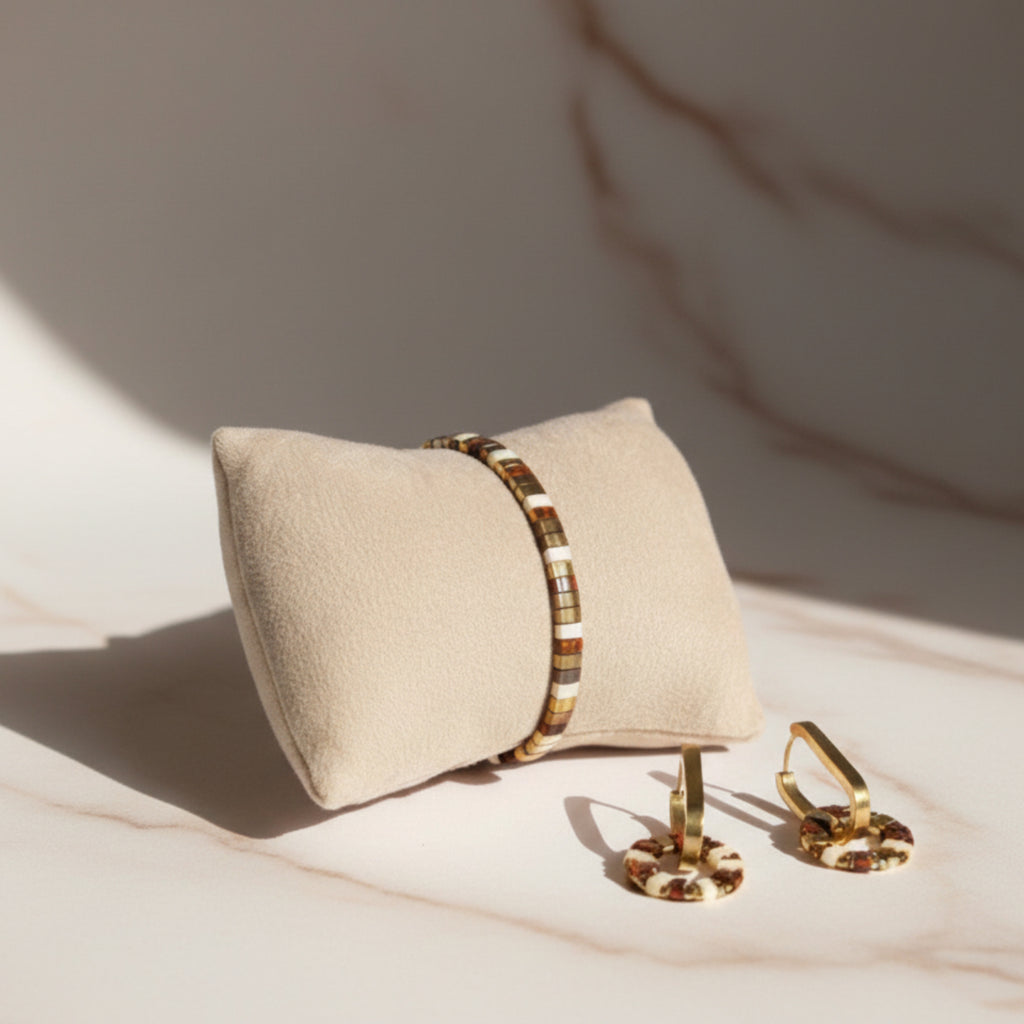 Bracelet Axel ÔParis - bracelet fait main perles Miyuki Tila marron or plaqué 24 carats cordon réglable
