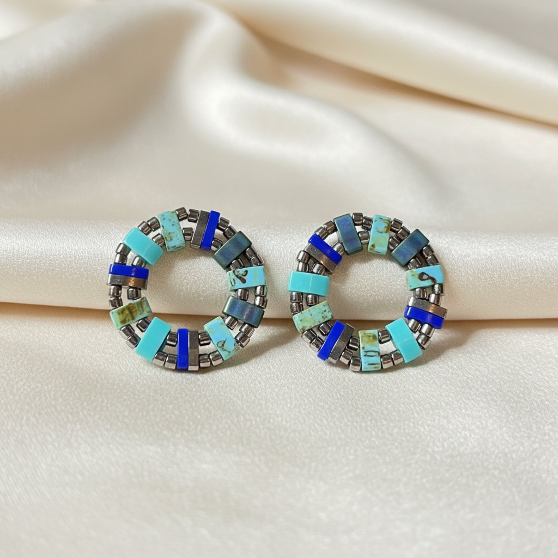 Pampilles Tilan ÔParis - pampilles fait main perles Miyuki Tila bleu argent créoles
