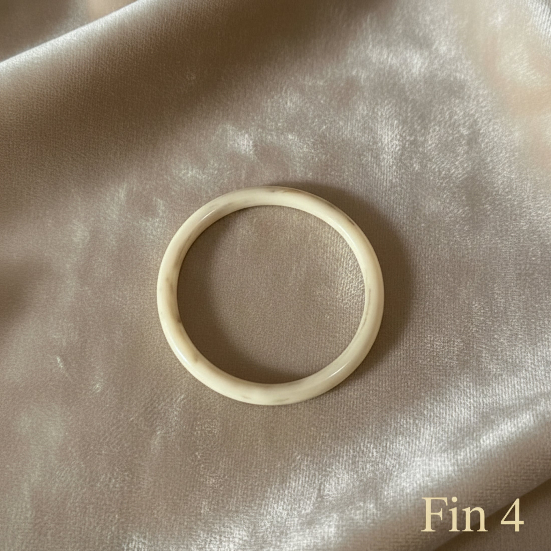 Bracelet jonc résine fin nuances ivoire fumé 6,4 cm ÔParis
