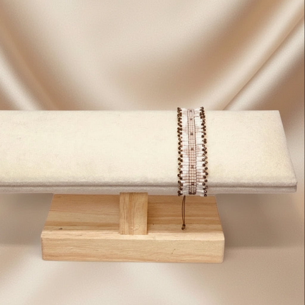 Bracelet Mag en perles Miyuki blanches rose et bronze - Tissage artisanal fil coton ciré marron
