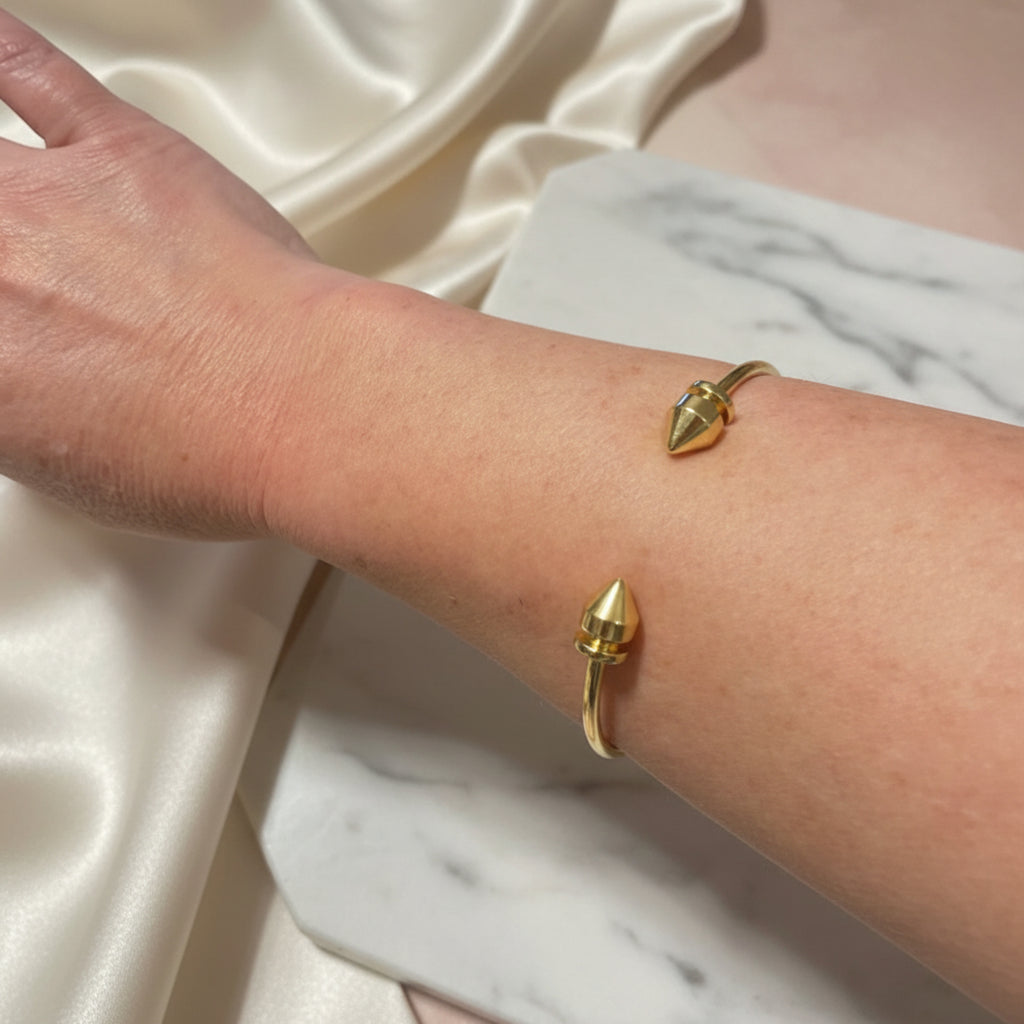 Poignet avec bracelet Jonc Salomé - Bracelet jonc ouvert doré plaquage or
